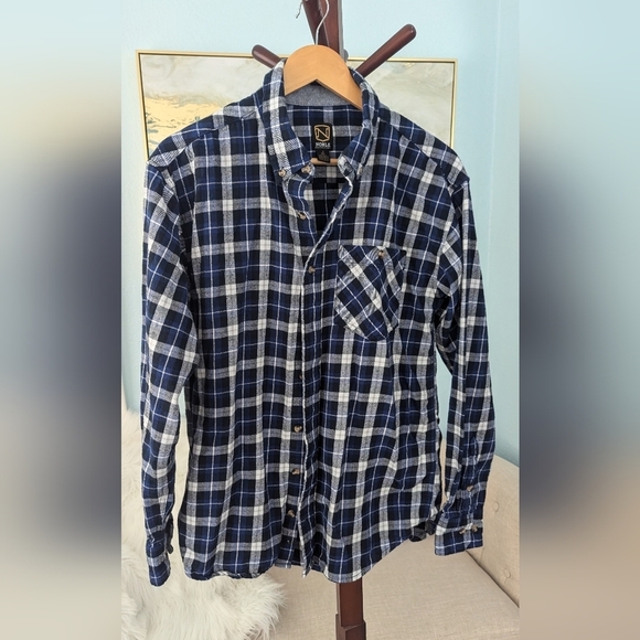 Noble Outfitters Plaid Flannel Long Sleeve Button Up Shirt Size M - Picture 1 of 7